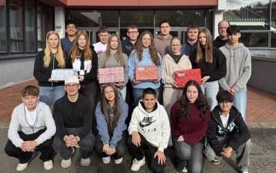 Weihnachten im Schuhkarton (G9b 11/25)